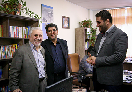 علی دارابی از خبرگزاری دفاع مقدس بازدید کرد