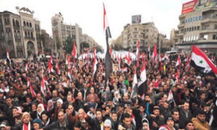مردم سوریه علیه تروریست‌های جبهه النصره در حومه ادلب تظاهرات کردند