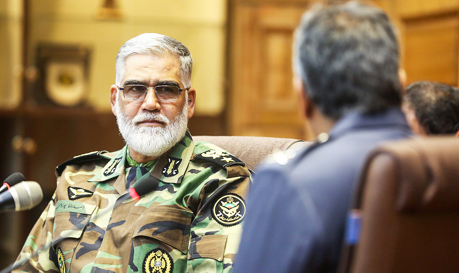 علاقمند به تعمیق و گسترش روابط نظامی ایران با عمان هستیم