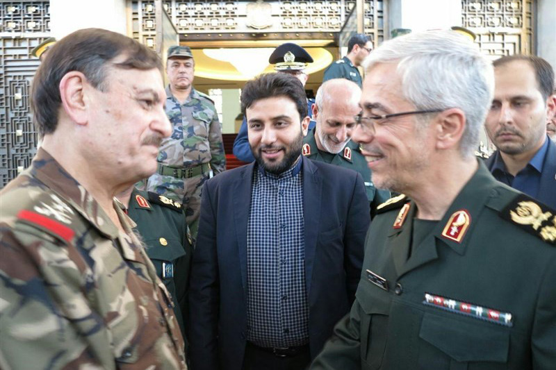 دیدار سرلشکر باقری با وزیر دفاع سوریه/ همکاری‌های نظامی تهران-دمشق تقویت می‌شود