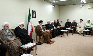 رهبر معظم انقلاب اسلامی در جلسه‌ای با حضور رؤسای قوای سه‌گانه و تنی چند از مسئولان: