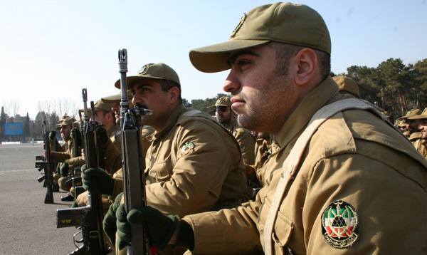 4مصوبه فرمانده کل قوا برای تسهیل در امور سربازان مناطق زلزله‌زده کرمانشاه
