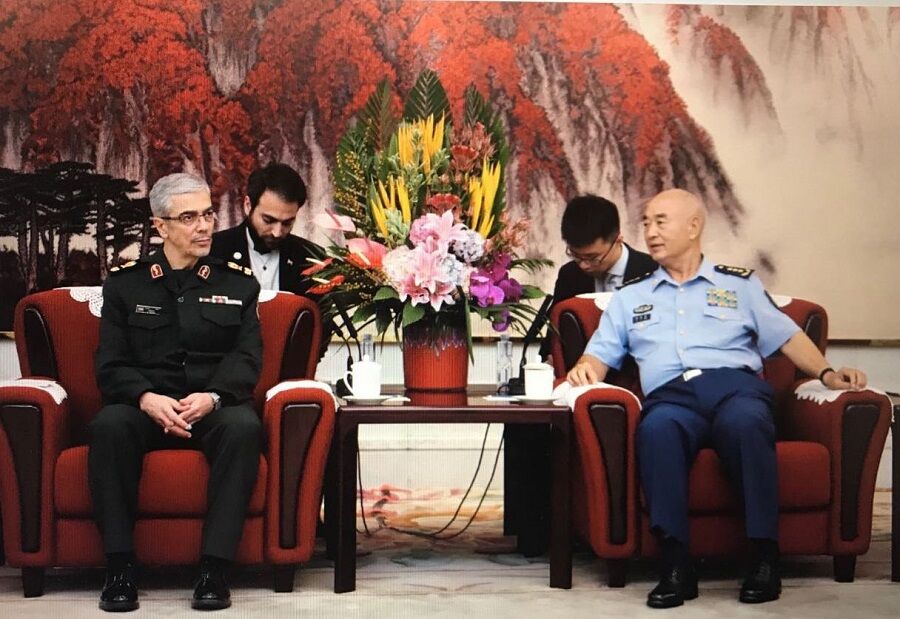 دیدار سرلشکر باقری با معاون کمیسیون نظامی چین