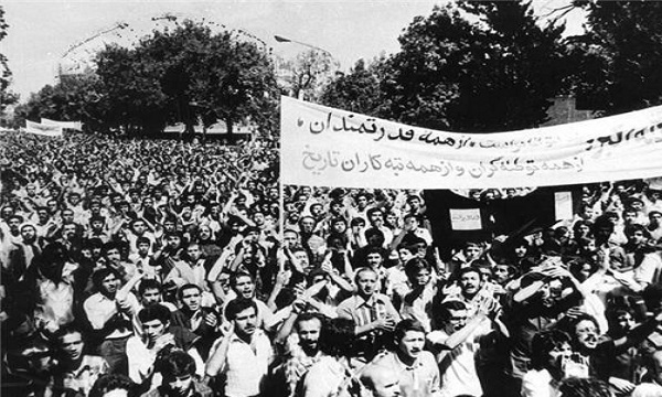 طرفداران امام را افراطی می‌خواندند/ تفرقه‌افکنی رژیم پهلوی میان مبارزان