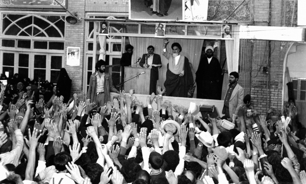 روایتی از استقبال بی‌نظیر مردم قم از امام چند روز پس از انقلاب اسلامی