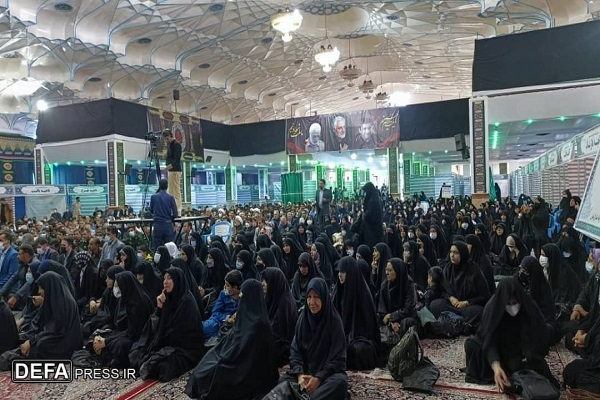 تشییع پیکر شهید دانش آموز حادثه تروریستی شیراز در کرمان+ تصاویر