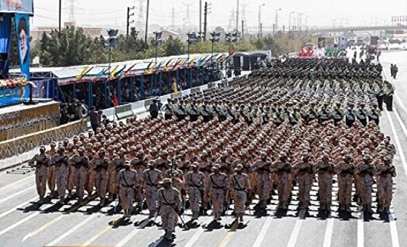 فیلم/ رژه نیرو‌های مسلح به مناسبت روز ارتش