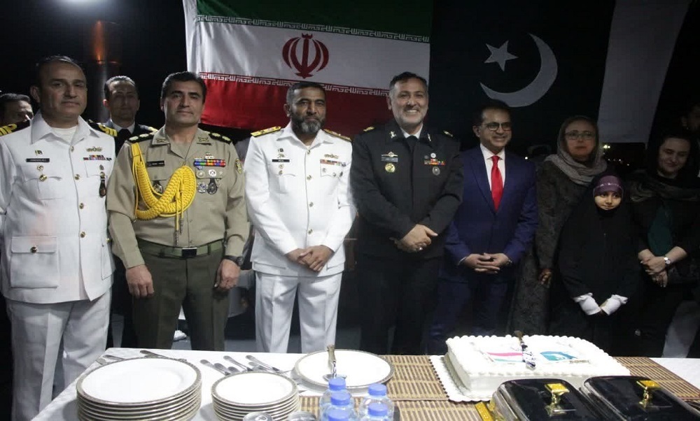 ماموریت نیروی دریایی ایران به دریا‌های آزاد گسترش پیدا کرده است/ نیازی به حضور بیگانگان در منطقه نیست