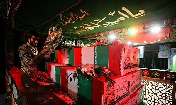 وداع با پیکر پنج شهید حمله تروریستی امشب در  معراج شهدا