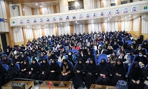تصاویر/ جشن انقلاب با حضور دانش آموزان در ارومیه