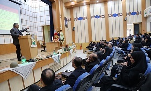 تصاویر/ نشست بصیرتی با موضوع چرایی شرکت در انتخابات در ارومیه