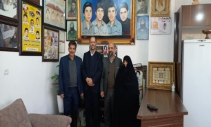 مدیر کل بنیاد شهید اصفهان در اولین روز سال میهمان خانواده شهیدان ضیایی شد