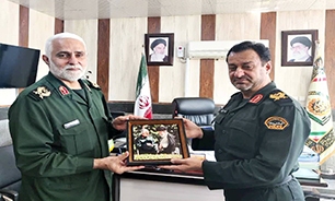 سردار «مرادحاجتی» دریافت درجه سرتیپ دومی را به جانشین انتظامی خوزستان تبریک گفت