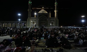 تصاویر / احیای شب بیست و سوم ماه رمضان در حرم زینبیه (س) اصفهان