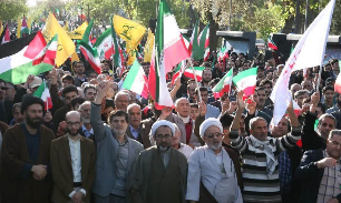 تجمع خودجوش مردم قزوین در حمایت از عملیات «وعده صادق»